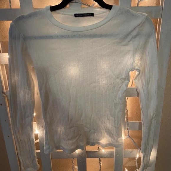 Brandy Melville white textured long sleeve shirt - Picture 1 of 4